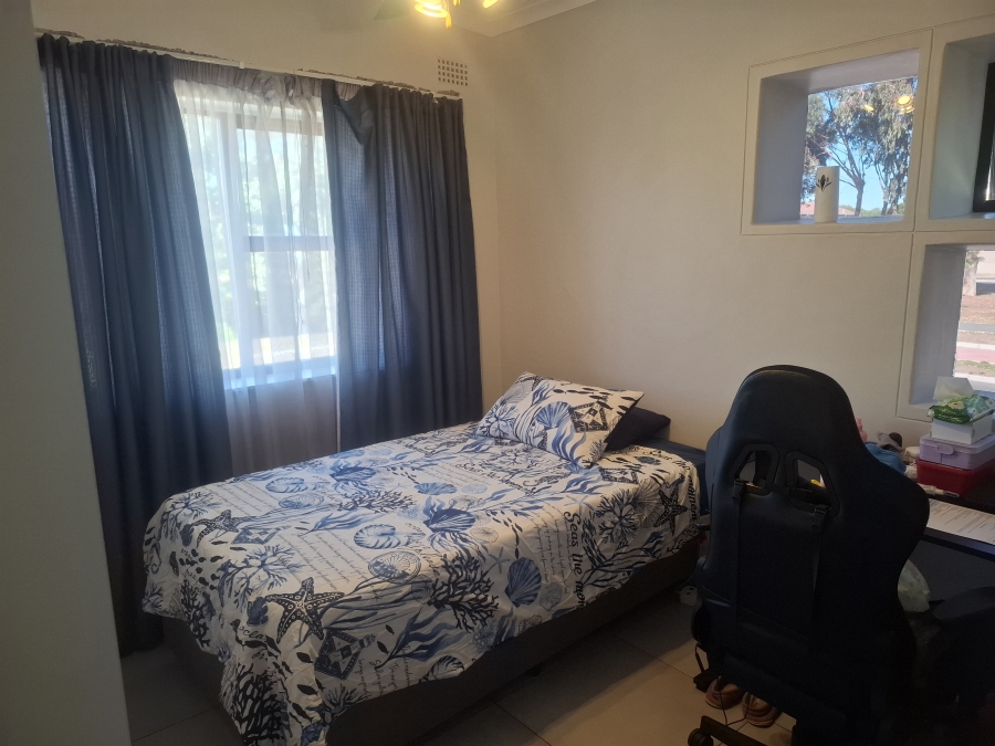 To Let 2 Bedroom Property for Rent in Table View Western Cape